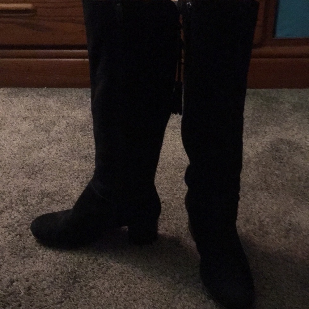 Kneee high boots